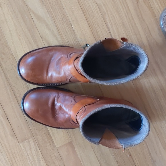 Moma distressed leather ankle boots - Picture 10 of 16